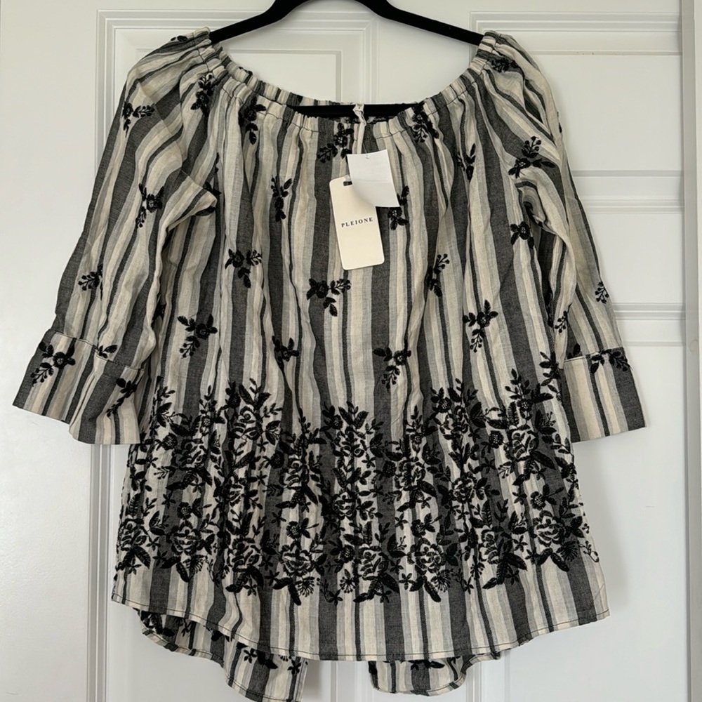 Black and cream Pleione blouse